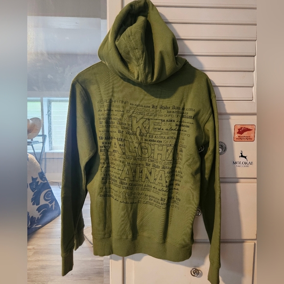 KEALOPIKO HOODIE - SIZE XS - KE ALOHA AINA PRINT - OLIVE GREEN COLOR - Picture 4 of 5